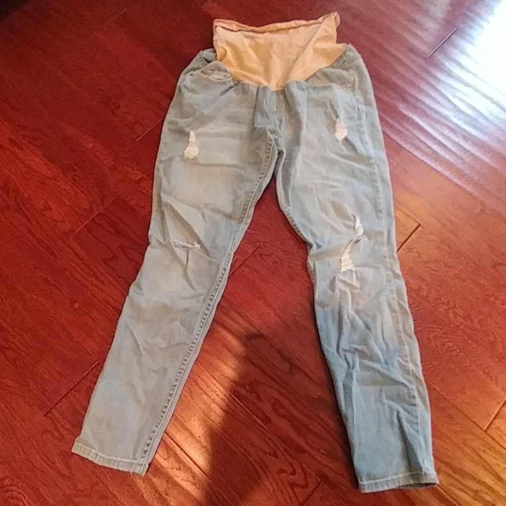 Distressed maternity jeans